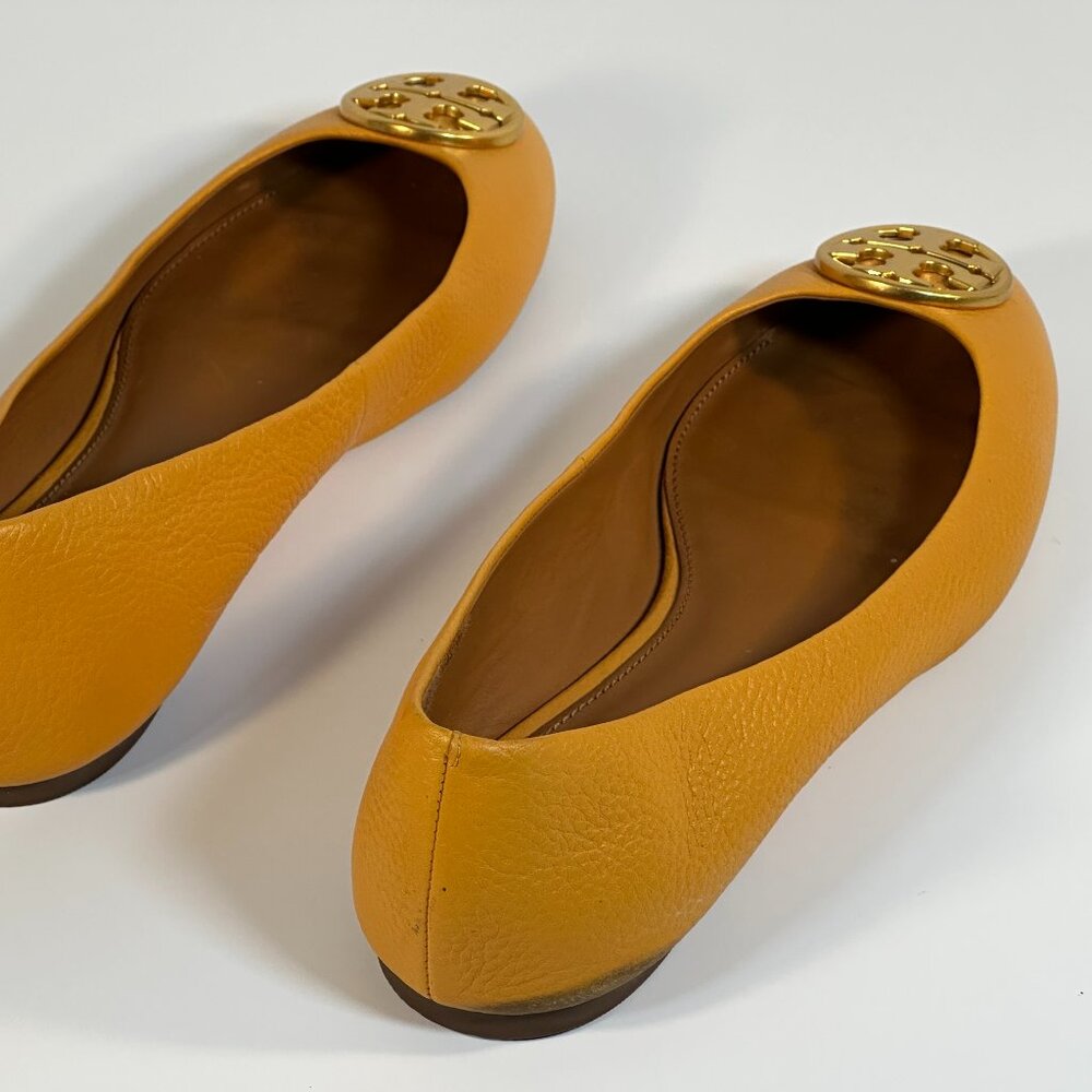 Tory Burch Size 9.5 Golden Flats - Picture 3 of 16